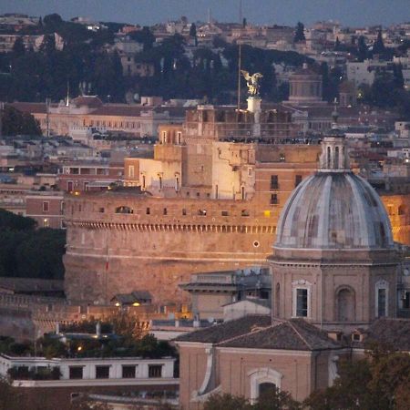 Vatican In The Moonlight Apartment Roma Exterior foto